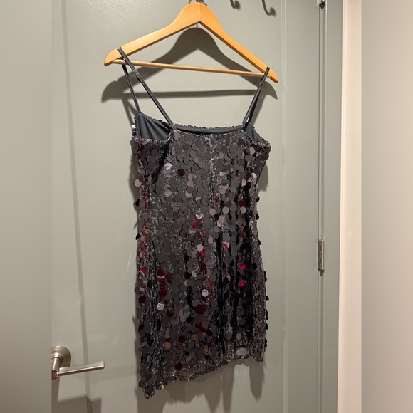 NWT Edikted Bring The Sparkle Sequin Mini Dress - Picture 5 of 6